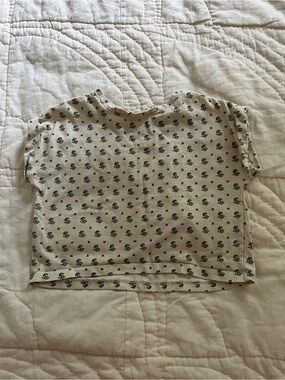 Emile et Ida Cream Short Sleeve Tee with Green Floral Print